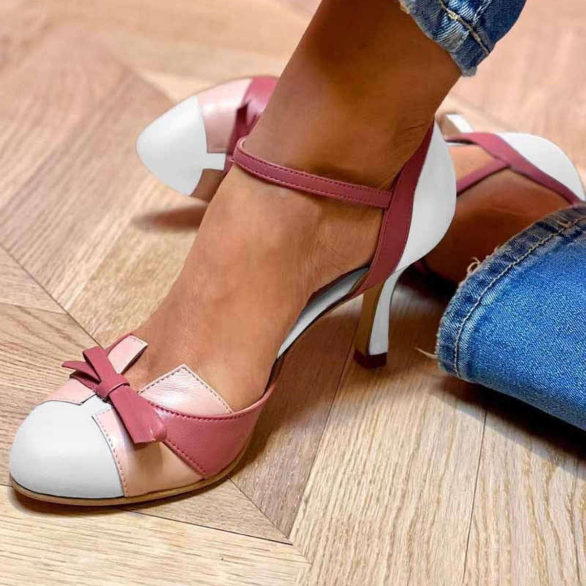 Vela — Sandalia cómoda de tacón medio